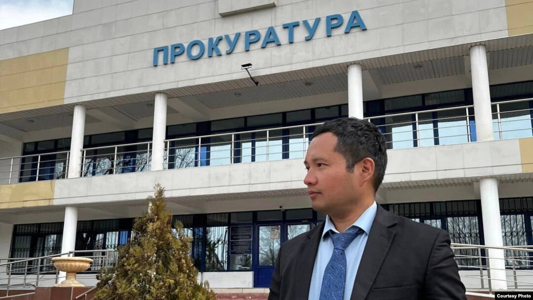 Викрам Рузахунов Казакстандын прокуратурасынын жанында. Иллюстрациялык сүрөт.