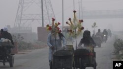 Smog prekrio Lahore, Pakistan, 8. novembar 2023.