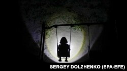 «Цих дітей майже ніколи не залишали на самоті», – розповідає про перевиховання у Білорусі дослідниця Freedom House Катерина Рашевська