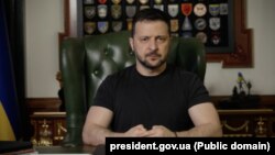 Președintele Zelenski spune că așteaptă „propuneri concrete” de la șeful Armatei, Olexandr Sîrski, pentru îmbunătățirea performanței pe front.