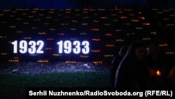 Вшанування пам’яті жертв Голодоморів біля «Меморіалу жертв Голодомору». Київ, 25 листопада 2023 року