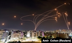 Ізраїльська протиракетна система «Залізний купол» перехоплює ракети, запущені з Сектора Гази, 9 жовтня 2023 року