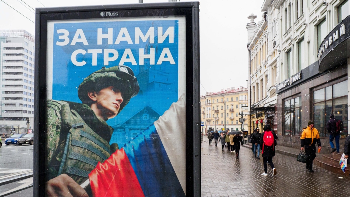 Жителя Тольятти отправили в колонию за кидание камней в плакаты о войне в  Украине