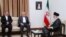 اسماعیل هنیه (وسط)، از رهبران حماس، در دیدار با علی خامنه‌ای در ۳۱ خرداد ۱۴۰۲