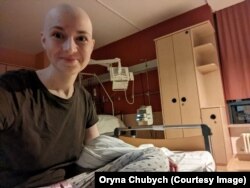 Українка Орина Чубич пройшла три курси хіміотерапії у німецькій лікарні