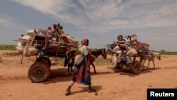 Polgárháború elől menekülő szudáni család Csádban: az ország még mindig a térség egyik legstabilabb állama