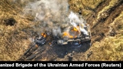 Уничтожен российский танк возле города Угледара Донецкой области. Украина, ноябрь 2023 года