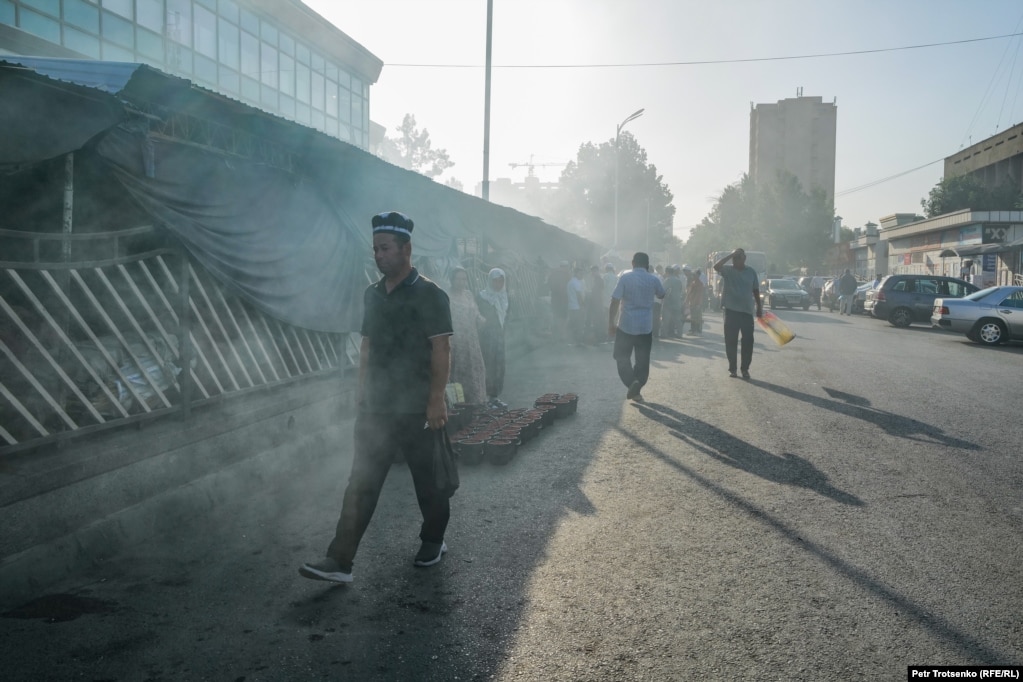 Базар Панчшанбе. Худжанд, Таджикистан. 15 июня 2024 года.