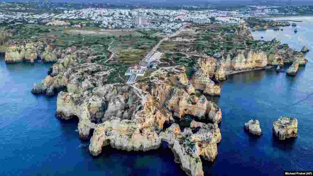 A Cabo da Roca partja,&nbsp;azaz a Szikla-fok, vagy ahogy hívni szokták: Európa vége, a kontinens legnyugatibb pontja