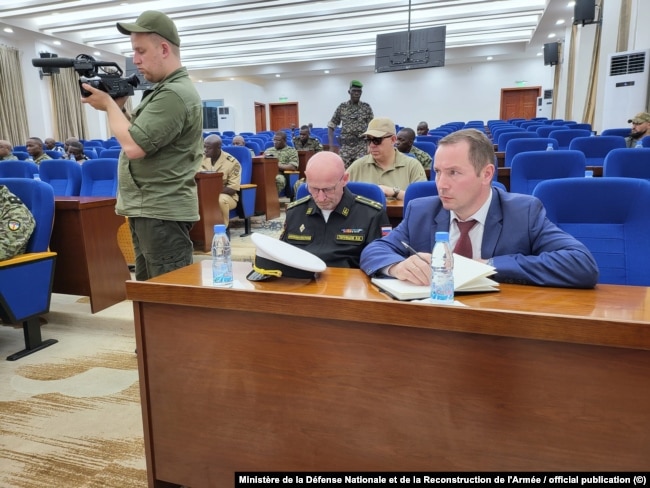 Takimi i rusëve me zyrtarë të Ministrisë së Mbrojtjes së Republikës së Afrikës Qendrore, 1 shtator 2023