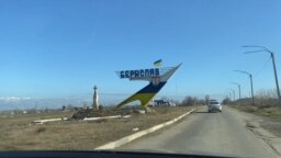 У Бериславі на Херсонщині під час розбирання завалів після чергового обстрілу силами РФ, виявили тіло жінки, кажуть у поліції