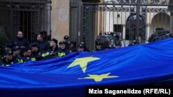 საპროტესტო აქცია პარლამენტის წინ. 7 მარტი, 2023 წელი