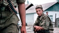Российский солдат. Урус-Мартан, Чечня. Май 1996 года. Фото: Александр Неменов