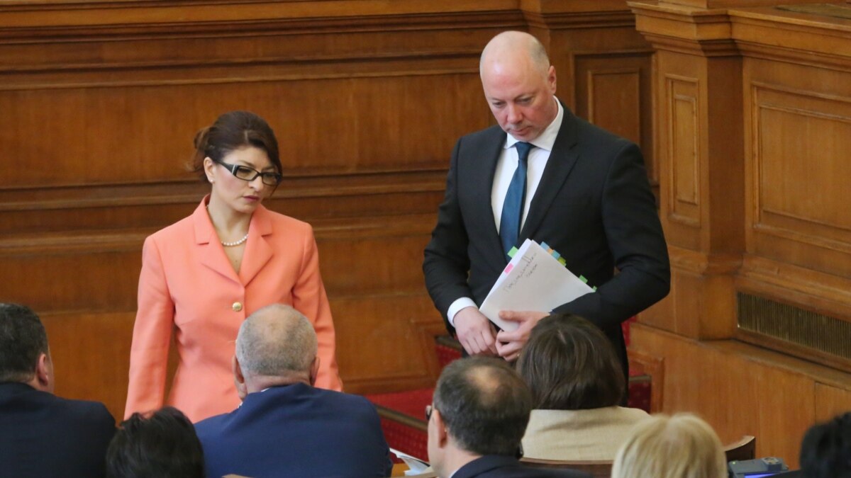 ГЕРБ отхвърлиха гласуването за председател на правната комисия, която трябваше