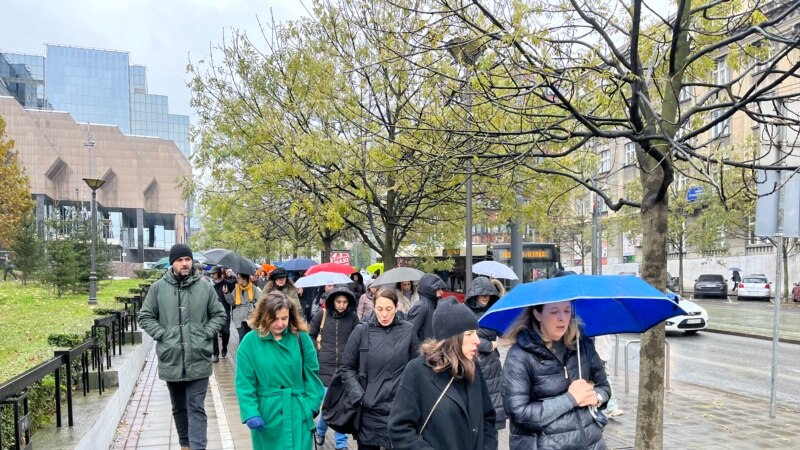 Родители на убиените деца во „Рибникар“ протестираа во Белград