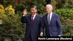 „Biden reprezintă versiunea sovietică a democrației” - 