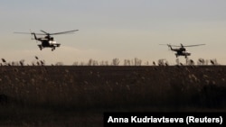 Гелікоптери Збройних сил України біля Бахмуту на Донеччині, 5 березня 2023 року