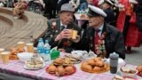 Ветерани честват Деня на победата над нацистка Германия във Втората световна война. Владивосток, Русия, 9 май 2024 г. Германия капитулира на 8 май 1945 г. В Русия честват ден след съюзниците заради подписването на втори документ, което става факт на 9 май по московско време.