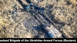 Підбита російська бронетехніка біля Вугледару на Донеччині, архівне фото