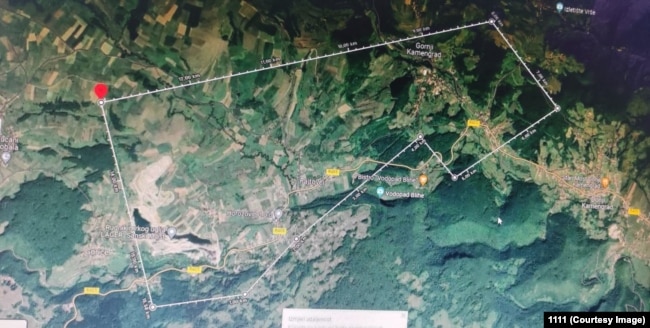 Koncesiju za iskopavanje uglja na širem području Sanskog Mosta dobila je kompanija "Lager" iz Posušja. Ilustracija koncesionog polja od hiljadu hektara.