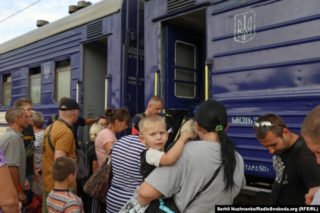 Евакуація з Покровська. Евакуаційний потяг на вокзалі. Покровськ, Донецька область, 30 серпня 2024 року