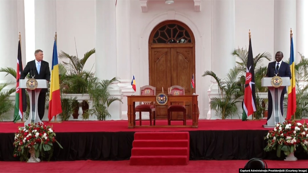 Președintele român Klaus Iohannis și președintele kenyan William Ruto, în timpul declarațiilor de presă, 14 noiembrie 2023.