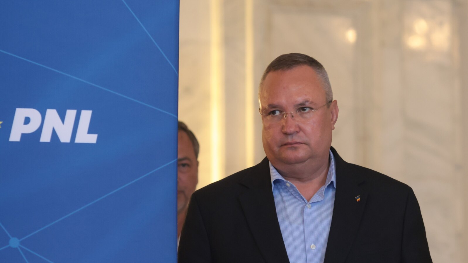 Nicolae Ciucă, președinte PNL, care se luptă cu PSD fiind alături de el la guvernare
