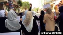 Afghan women held small demonstrations on March 8 to demand their rights and for authorities to release imprisoned Afghan women activists.