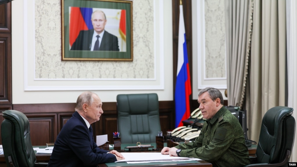 Владимир Путин и Валерий Герасимов в Ростове-на-Дону 20 октября 2023 года