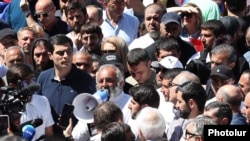 Armenia - Archbishop Bagrat Galstanian leads an anti-government demonstration in Yerevan, May 10, 2024.