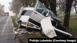 Раніше польська поліція та посольство України повідомили, що внаслідок ДТП у Польщі неподалік польсько-українського кордону загинули двоє жінок і шестирічна дитина