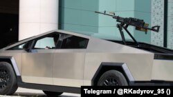 Кадыров Рамзанан Tesla Cybertruck. Нохчийчонан куьйгалхочун официален телеграм-каналера видеон йина скриншот