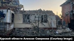 Дом, разрушенный при обстреле города Суджа Курской области, 6 августа 2024 года.