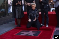 Били Айдъл получава звезда на Алеята на славата в Холивуд, 6 януари 2023 г.