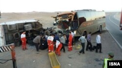 واژگونی یک دستگاه اتوبوس در مسیر آزادراه تهران به زنجان. ۴ بهمن