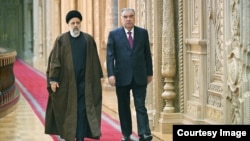 İran prezidenti ötən həftə Tacikistana rəsmi səfər edib.