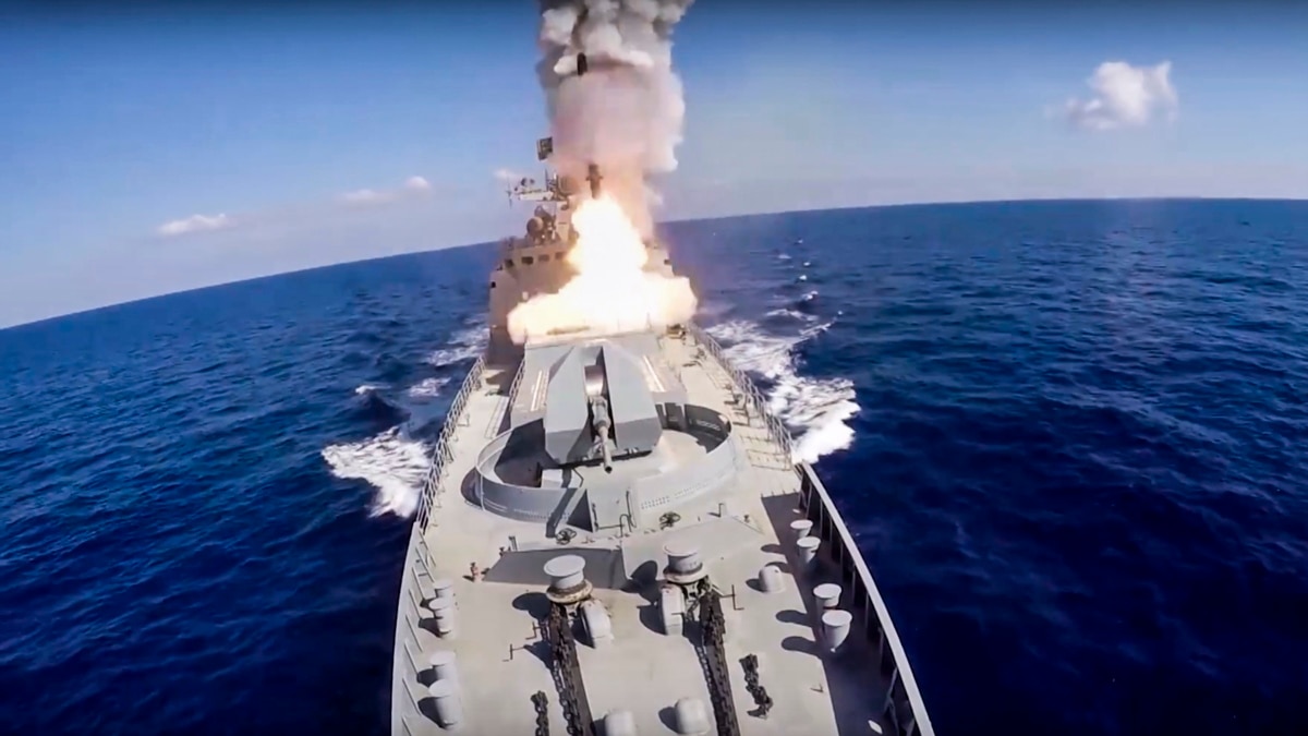 Росія завела ракетоносії в Чорному морі в пункти базування