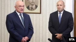 Bulgarian President Rumen Radev (right) meets with interim Prime Minister Dimitar Glavchev.