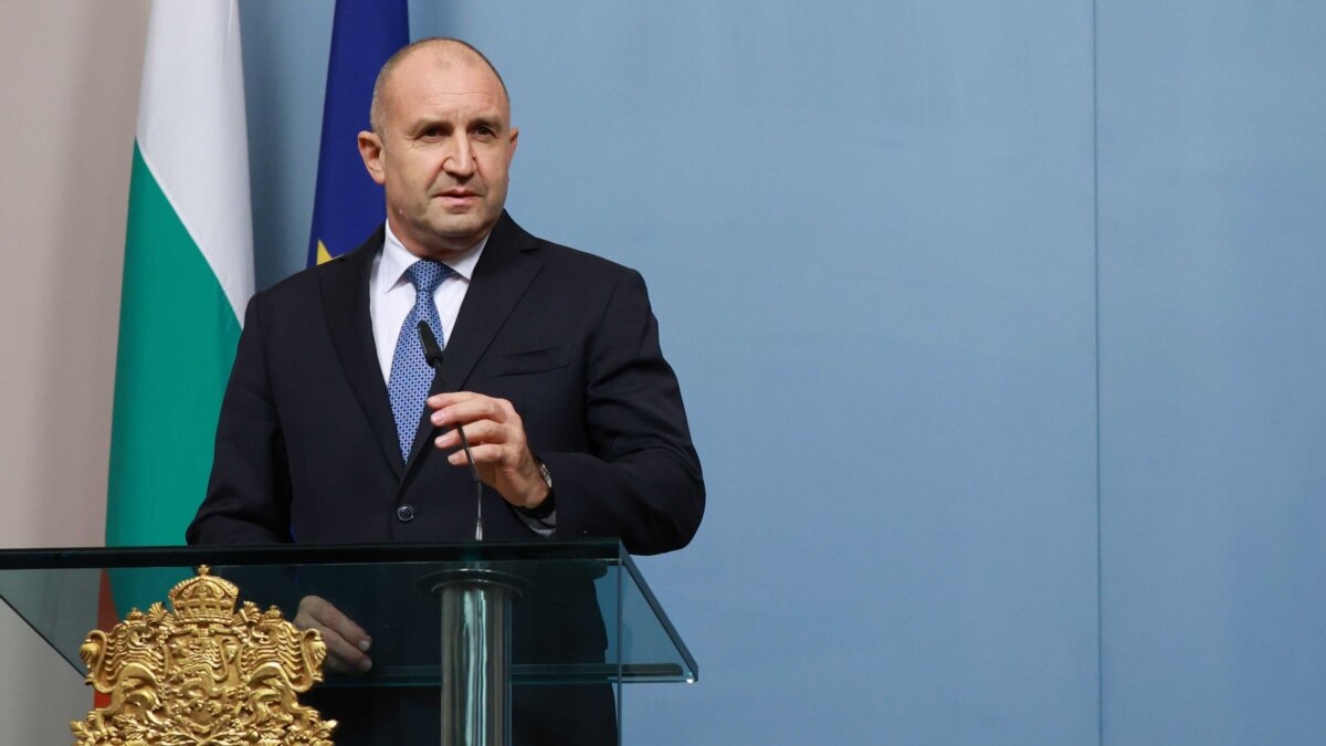 Президентът Румен Радев сезира Конституционния съд (КС) за новите вноски