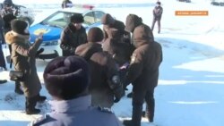 Kazakh Police Detain Protesters Seeking Justice For Victims Of 2022 Crackdown