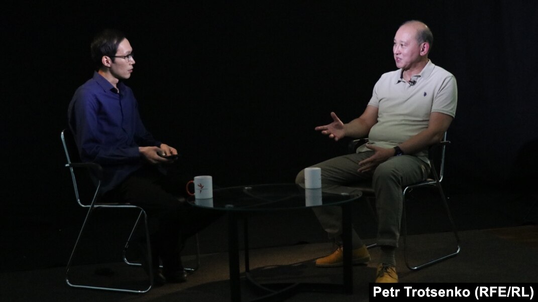 Грузин әйелімен әдемі секс видеосы