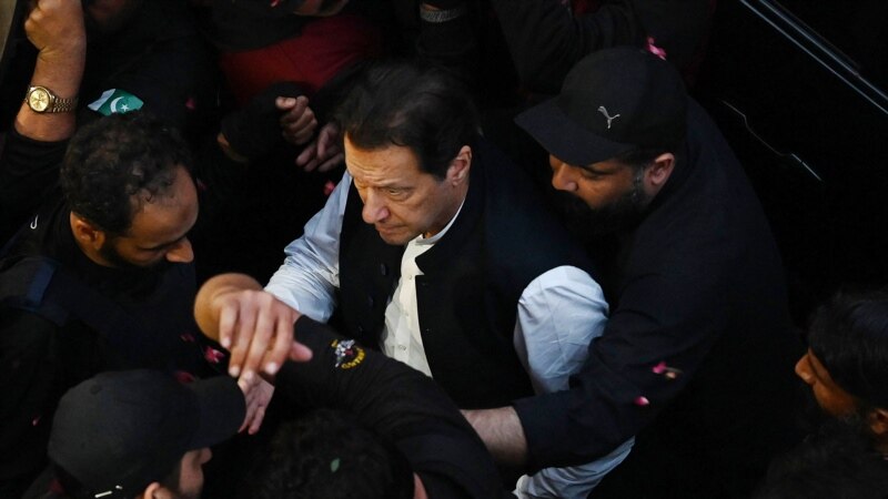 დააკავეს პაკისტანის ყოფილი პრემიერ-მინისტრი იმრან ხანი