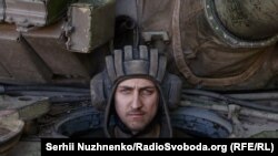 «Головне в машині – це екіпаж». Військові ЗСУ контратакують російську армію «ленд-лізом» (фоторепортаж)