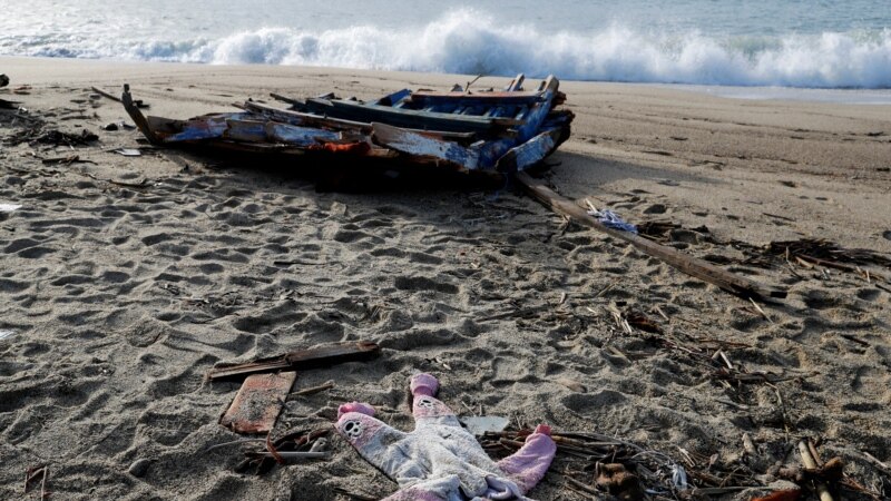 Najmanje 20 migranata preminulo u brodolomu u Senegalu 
