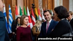 Președinta Maia Sandu și ministrul Nicu Popescu în cadrul Platformei de Sprijin pentru Moldova desfășurată la Chișinău, 17 octombrie. 