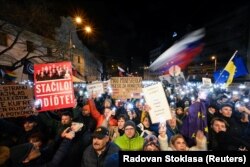 În ianuarie 2024, în Bratislava, au avut loc mai multe proteste față de propunerea guvernului de a desființa procuratura specială, care investighează corupția în rândul politicienilor.