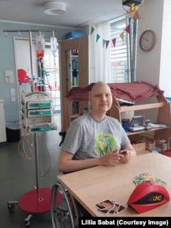 Онкохворий біженець Назар лікується в Німеччині
