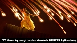 Співачка Jerry Heil, яка разом з Alyona Alyona представляє Україну на «Євробаченні-2024», під час однієї з репетицій номеру. Мальме, Швеція, 6 травня 2024 року
