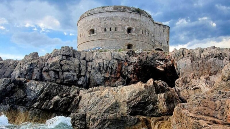 Tvrđava Arza i dalje čuva Bokokotorski zaliv, ali za državu još nije kulturno dobro
