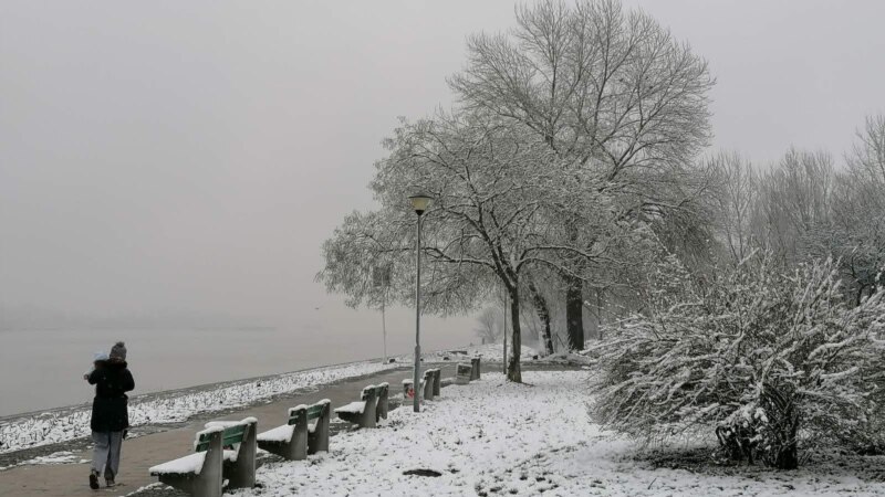 Zbog snega bez struje delovi Srbije  
